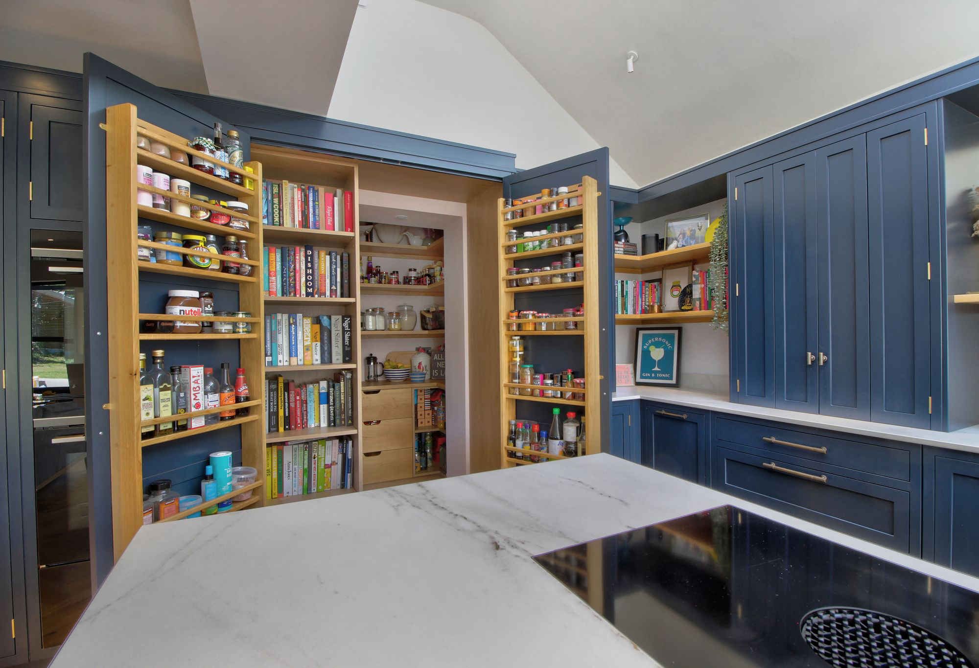 large walk-in pantry_BUXTON